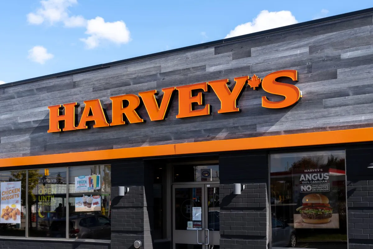 A Harvey's restaurant in Waterloo, Ont., on Oct. 7, 2020. (Shutterstock/JHVEPhoto)