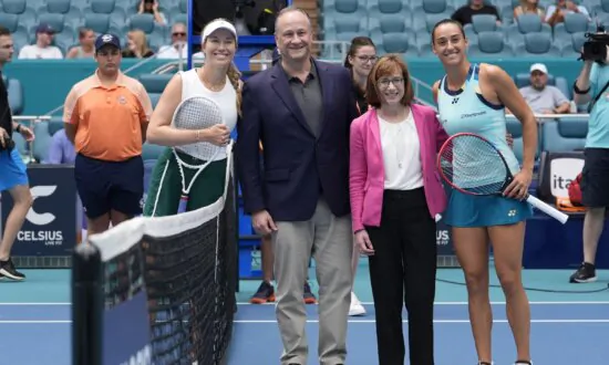 Sinner Advances to 3rd Miami Semifinal in 4 Years; Danielle Collins to Face Alexandrova