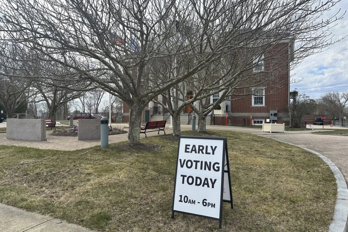 A sign reminding voters they can cast their votes early in Stonington, Conn., on March 27, 2024, in the April 2 presidential primary in Connecticut was placed outside the Stonington Town Hall. (Susan Haigh/AP Photo)