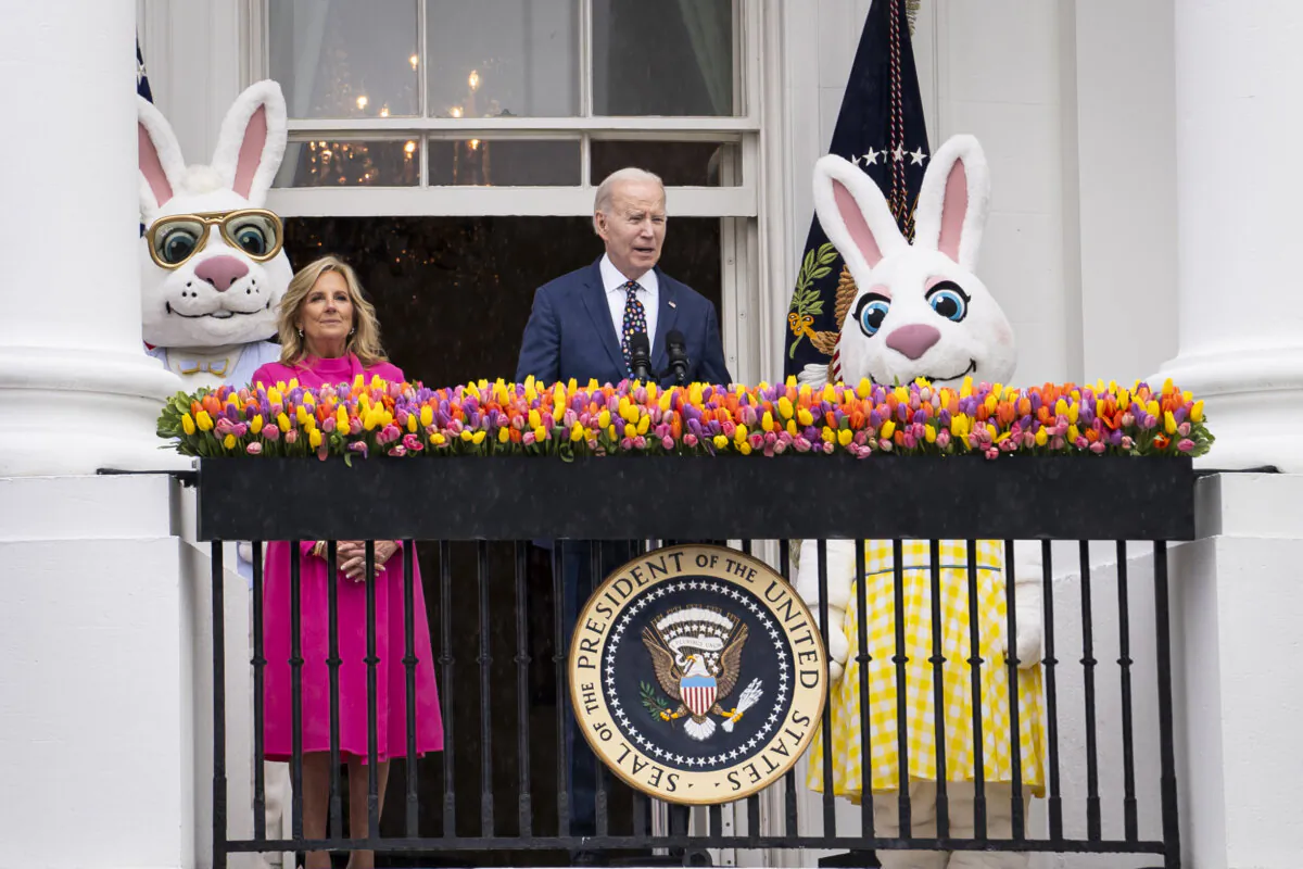 President Joe Biden and First Lady Jill Biden speak during the White House Easter Egg Roll on the South Lawn of the White House on April 1, 2024. (Madalina Vasiliu/The Epoch Times)