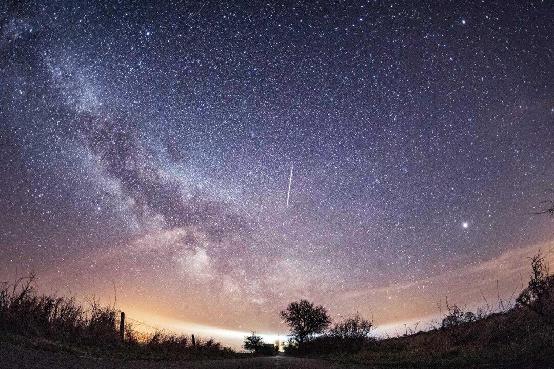 Lyrid Shooting Stars Mark Return of Spring Meteor Showers in April—Here ...