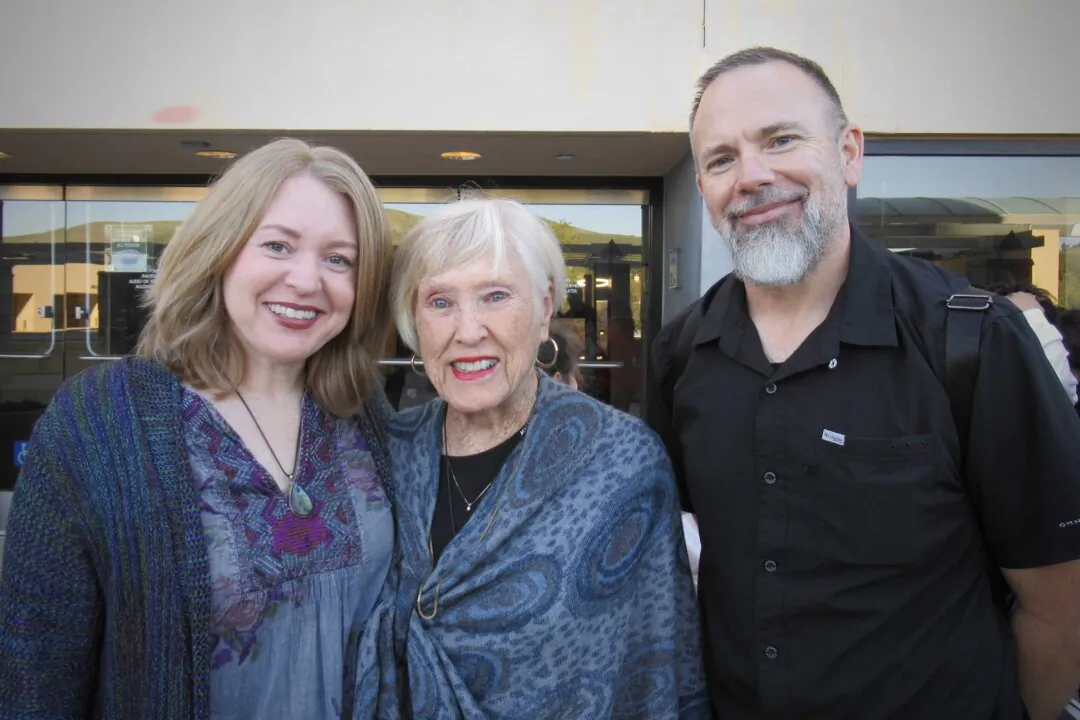 Jamie (L) and Joe (R) Uthoff enjoyed Shen Yun's matinee at the Thousand Oaks Civic Arts Center on April 3, 2024. (Michael Ye/The Epoch Times)