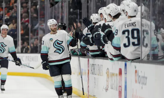 Shane Wright Has First 2-goal Game in NHL as Kraken Beat Ducks 3–1 to Sweep Season Series