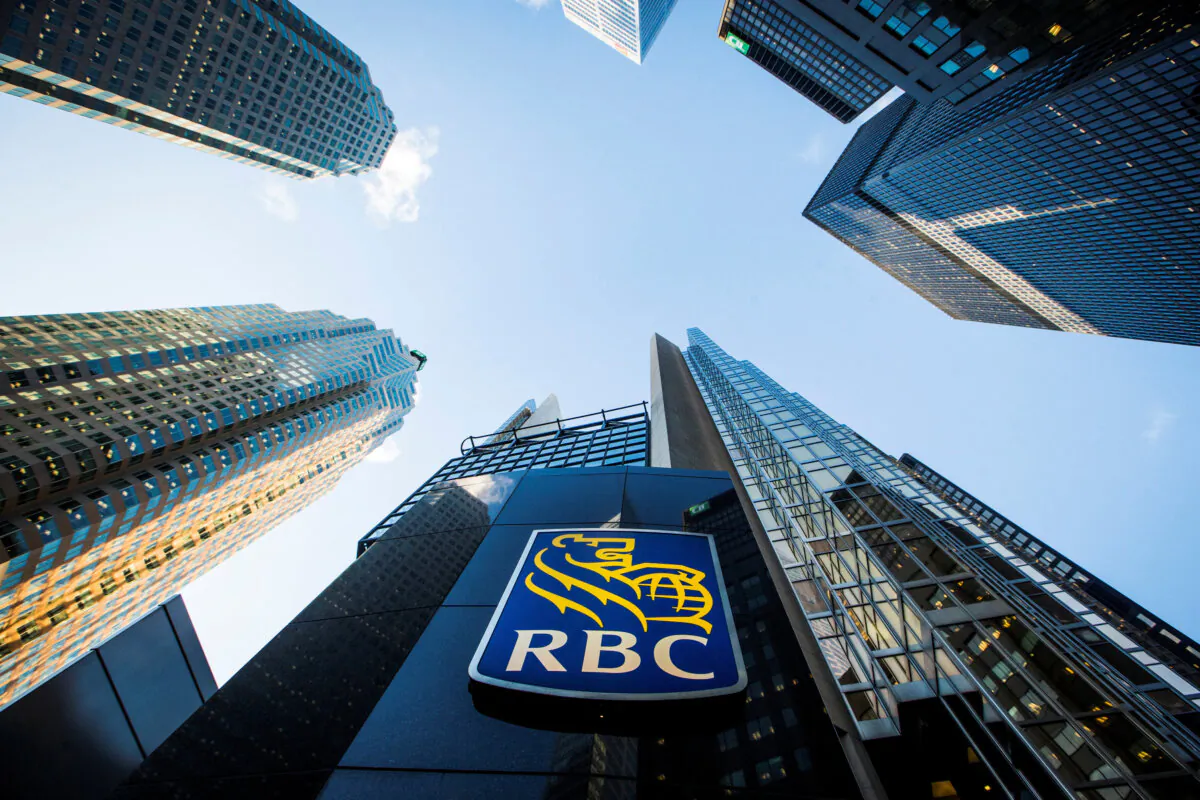 A Royal Bank of Canada (RBC) logo is seen on Bay Street in the heart of the financial district in Toronto, January 22, 2015. (REUTERS/Mark Blinch)