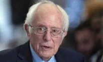 Bernie Sanders Open to Working with Trump on Capping Credit Card Interest Rates