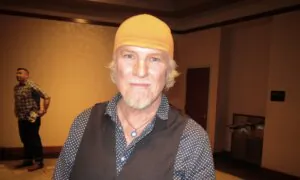 Shen Yun Is ‘Very Smart and Very Well Done…I’m Just Blown Away,’ Says Singer