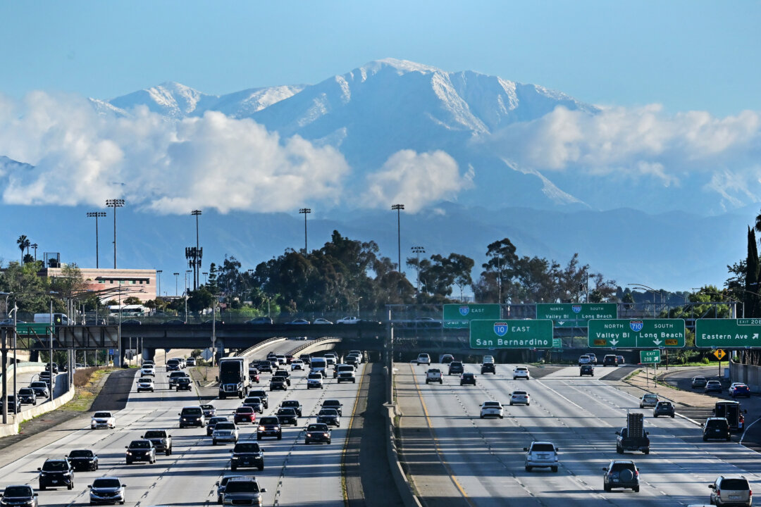 Winter Storms Pack Mountains with Snow, Bring Water to Los Angeles ...