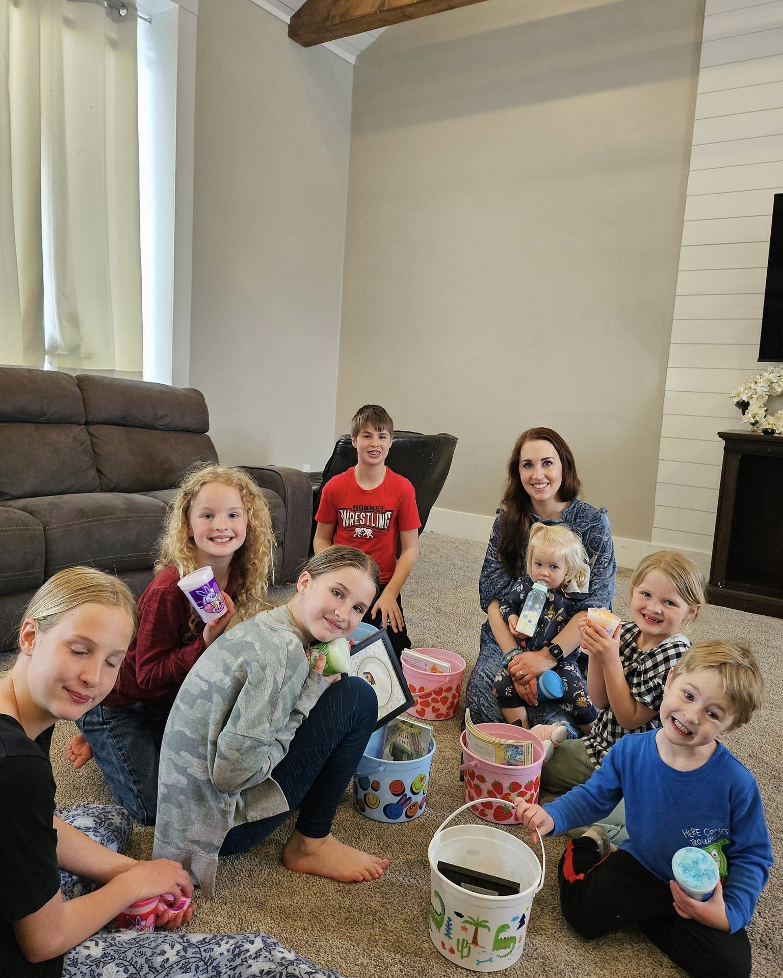 Mrs. Wadsworth with the couple's five daughters and two sons.