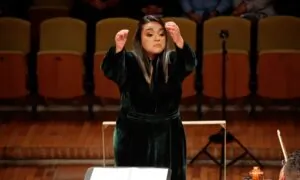 Joseph Haydn: Cello Concerto No. 1 in C Major | Orquesta Filarmónica | Antonia Brico