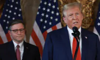 Trump Says ‘I Stand With the Speaker’ as Johnson Faces Ouster Threat