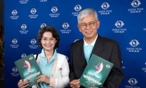 Shen Yun Uplifts the Human Spirit, Says Doctor