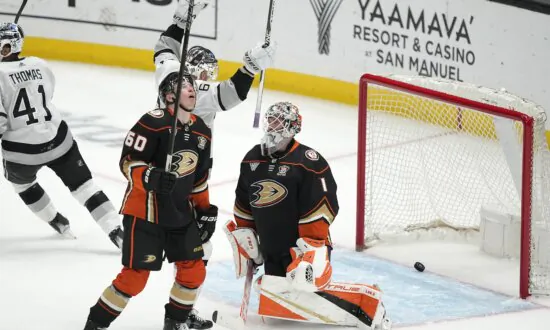 Dubois, Roy End Long Goal Droughts to Propel Kings to 3–1 Victory Over Ducks