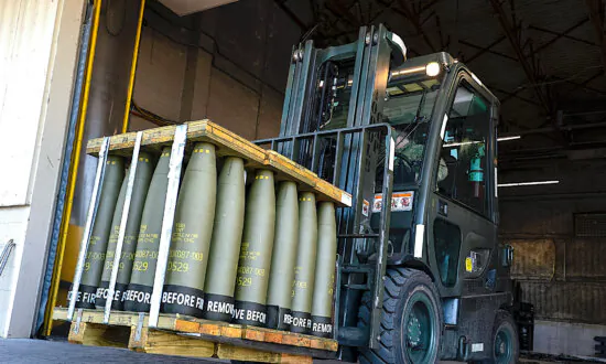 Biden Signs Off $400 Million Military Aid Package for Ukraine Amid New Russian Offensive