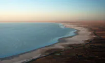 Tourist Ban Floated for Australia’s Biggest Lake