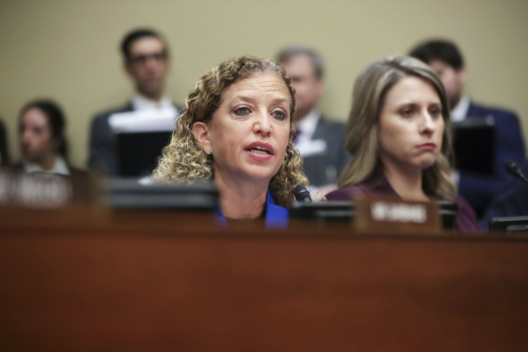 Wasserman Schultz Wins Florida Primary in District Long Held by Black Democrats
