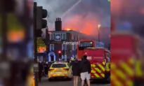 About 80 Firefighters Called to Battle Blaze at Historic London Pub