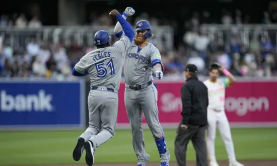 Justin Turner’s Homer, RBI Single Highlight Blue Jays’ 5–1 Win Over the Padres