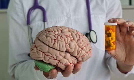 Study Urges Doctors to Rethink Prescribing Antipsychotics for Dementia Patients