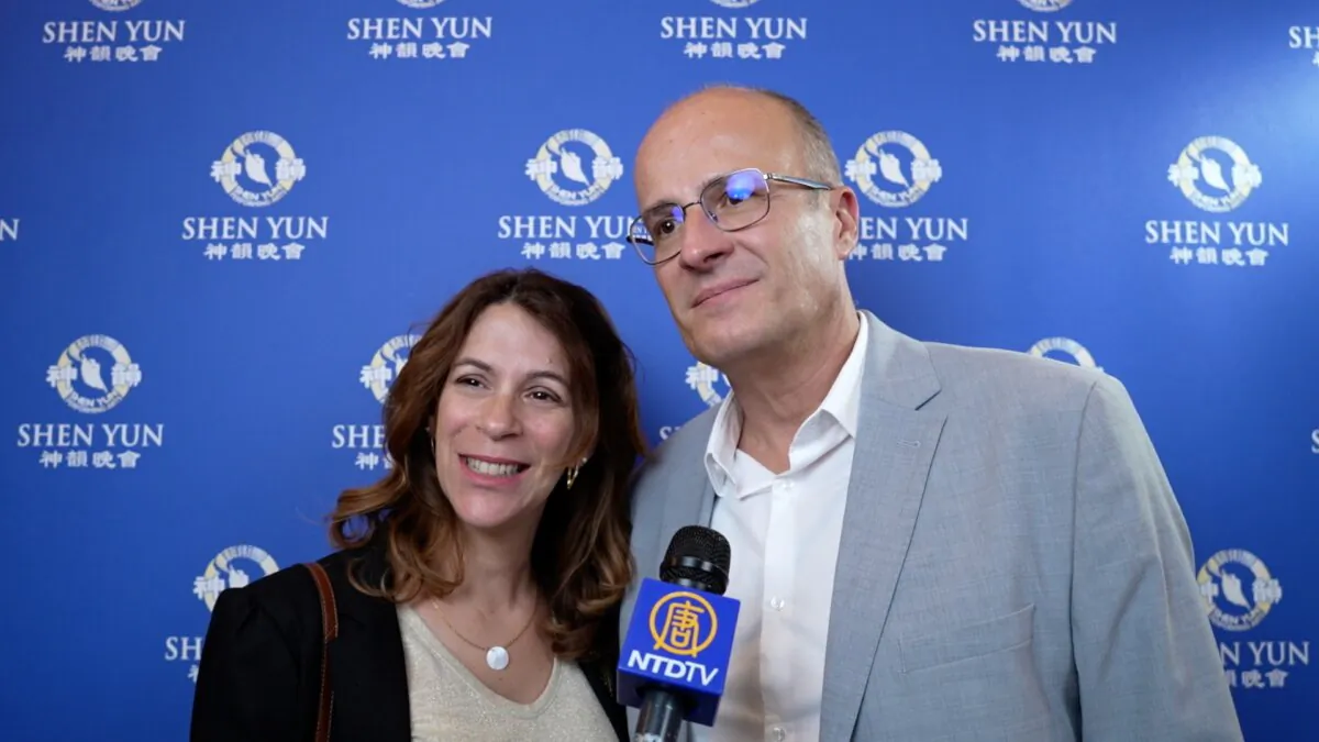 Martine Clément (L) and Sylvain Clément (R) saw Shen Yun in Aix-En-Provence on April 10th. (NTD)