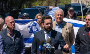 Elected Officials in NY Rally at Columbia University to Protect Jewish Students