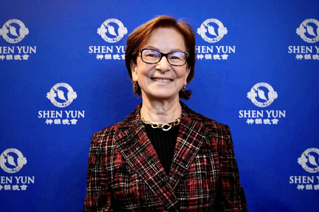 Marina Collomb at the Shen Yun Performing Arts performance at L'Amphithéâtre 3000 in France on April 17, 2024. (NTD)