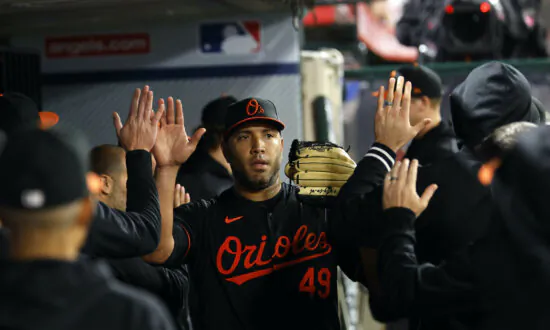 Albert Suárez Holds Down A’s as Orioles Win for 7th Time in 9 Games, 3–2