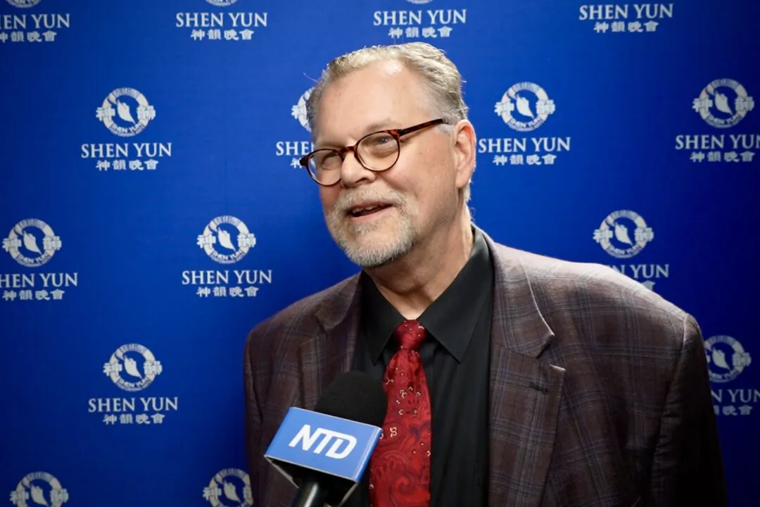 Donald Brady enjoyed Shen Yun's evening performance at the Robinson Performance Hall, in Little Rock, on April 23, 2024. (NTD)
