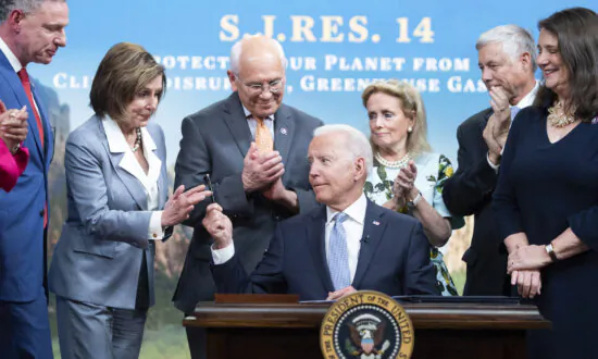 Biden ‘Regulatory Smurfing’ Mires Oil, Gas Industry in Red Tape, Industry Leaders Say