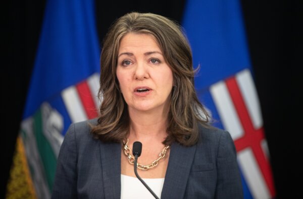 Alberta Pulling Out of Federal Dental Plan, Smith Tells Trudeau