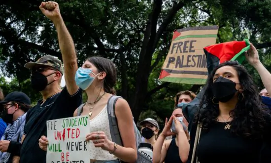 Police Arrest Anti-Israel Protesters on University of Texas Austin Campus