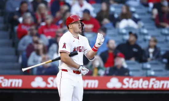 Angels Star Mike Trout Leaves Rehab Game With Knee Pain