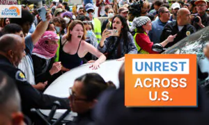 Mass Arrests at College Campuses Across US; Israeli American Hostage Appears in Hamas Video | NTD Good Morning (April 25)