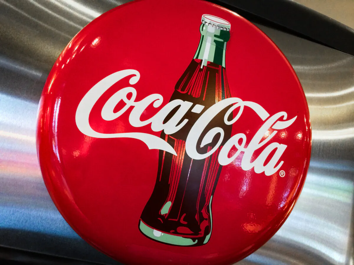 A Coca-Cola logo is seen in a restaurant in Washington on May 1, 2016. (Karen Bleier/AFP via Getty Images)
