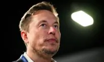 Elon Musk Warns Kids Are Being Trained by Social Media, Says AI Used to ‘Maximize Dopamine’