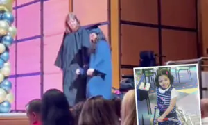 Disabled Student Takes First Steps in 10 Years on Stage at Her Graduation, Leaves Her Surprised Dad in Tears
