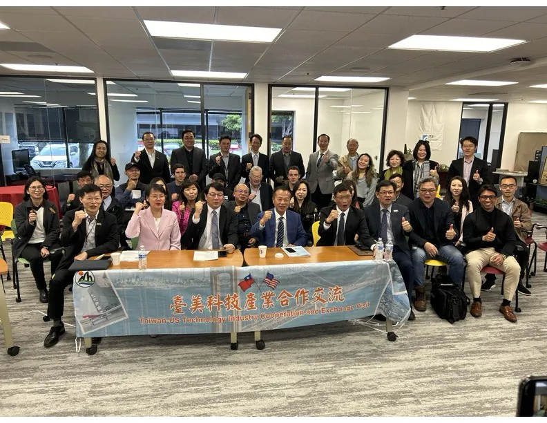IRTI and Chiayi County held drone development collaboration agreement signing ceremony in San Jose on Apr. 25, 2024.(Nathan Su/The Epoch Times)