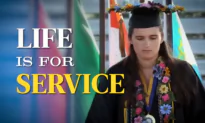 Valedictorian with Nonspeaking Autism Gives College Commencement Speech
