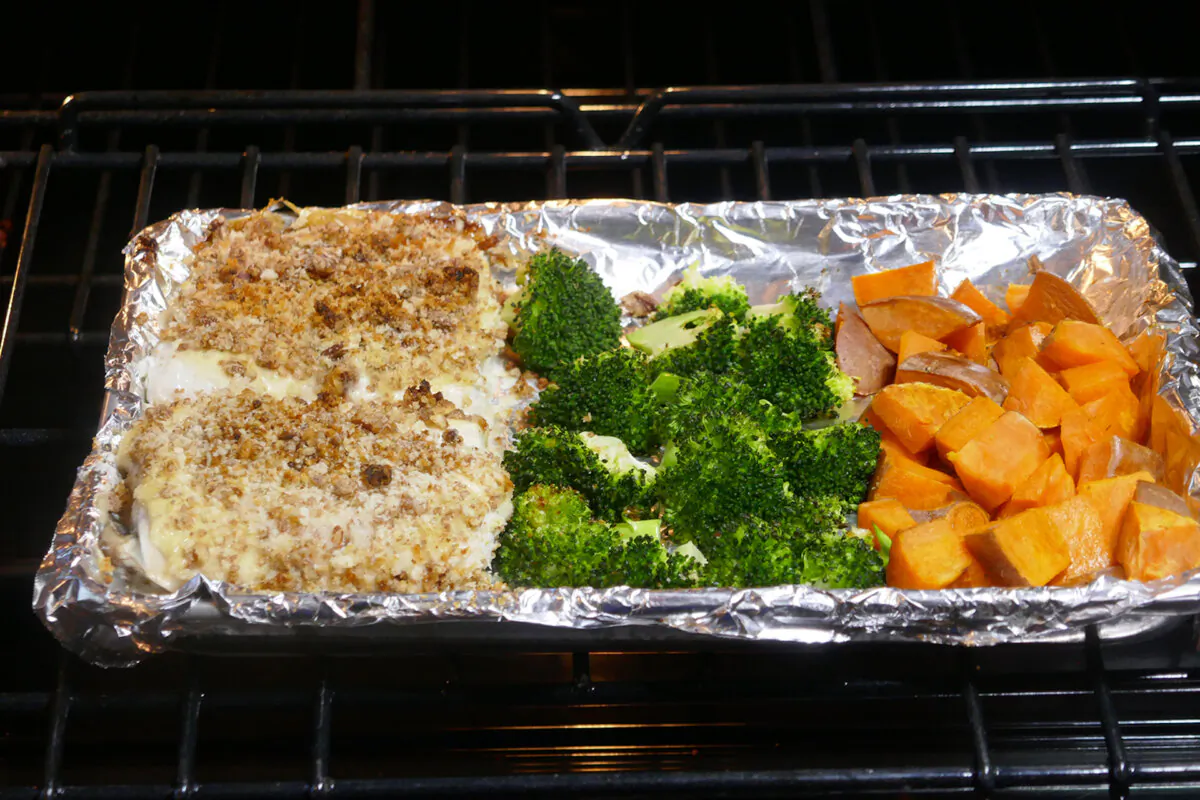 Pecan crusted halibut. (Linda Gassenheimer/TNS)