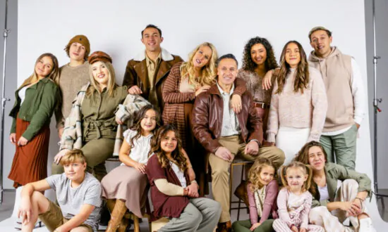 Mom of 14 Runs Household on $6,300 a Month, Including Mortgage—Here’s How She Manages It
