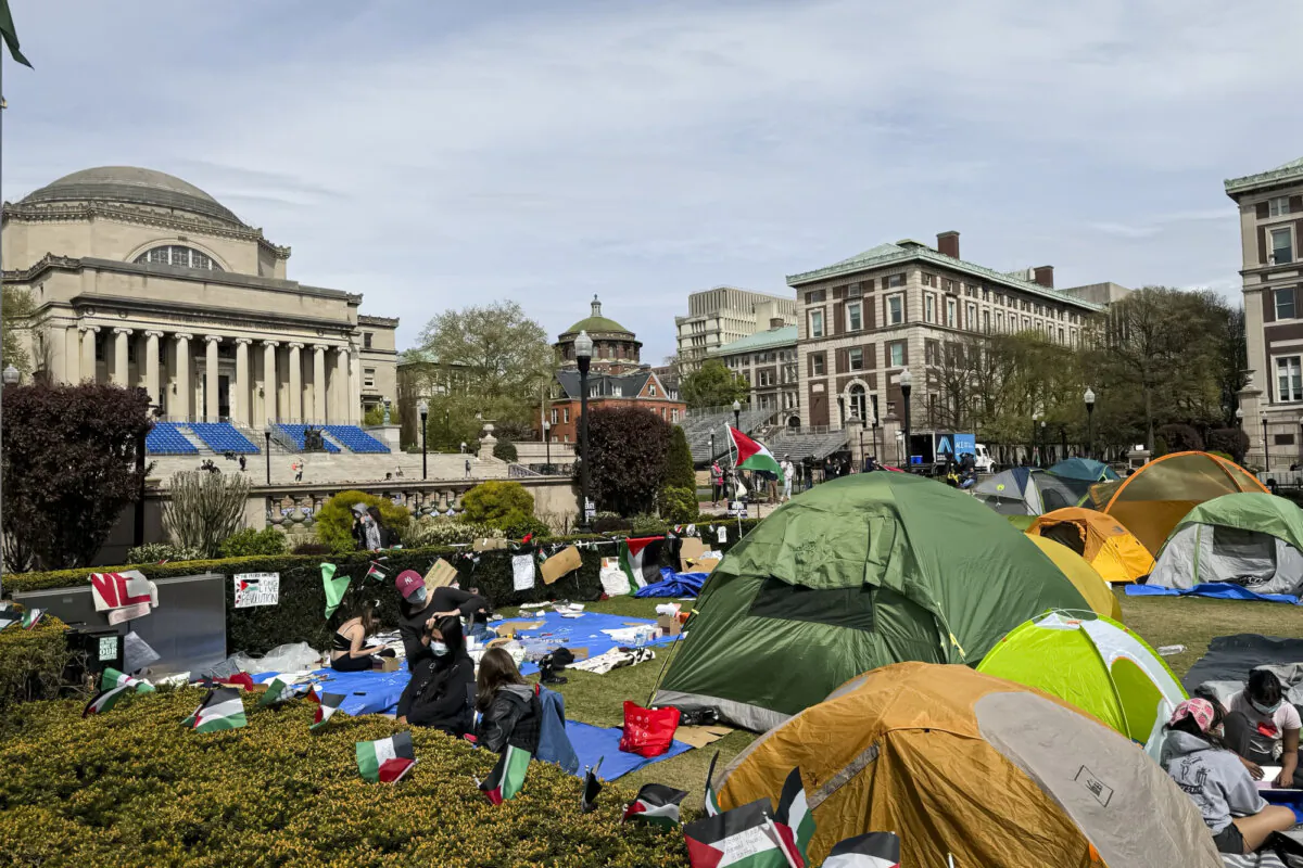 Columbia University students protest the Israel/Gaza conflict at Columbia University in New York City on April 27, 2024. (Emel Akan/The Epoch Times)