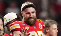 Chiefs Sign Star Tight End Kelce to New Two-Year, Big-Money Deal
