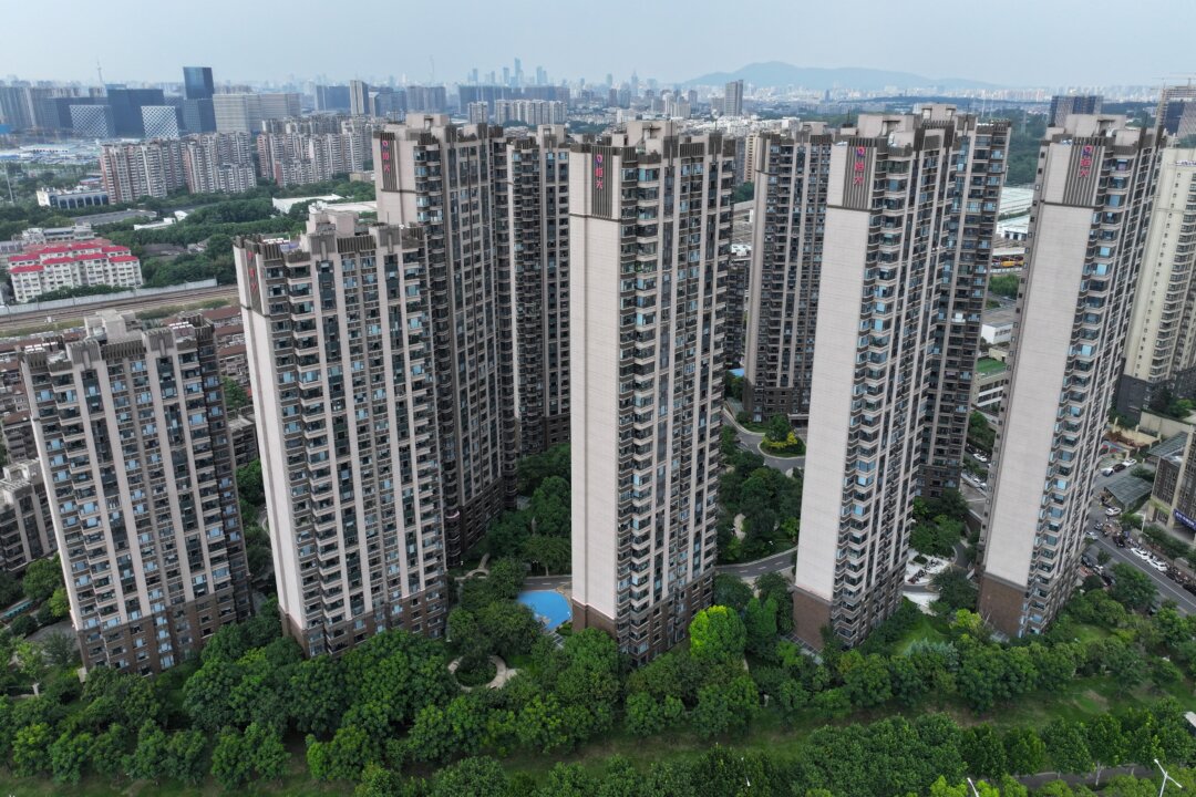 China’s Economy Hit a Bump in April, Politburo Disappoints