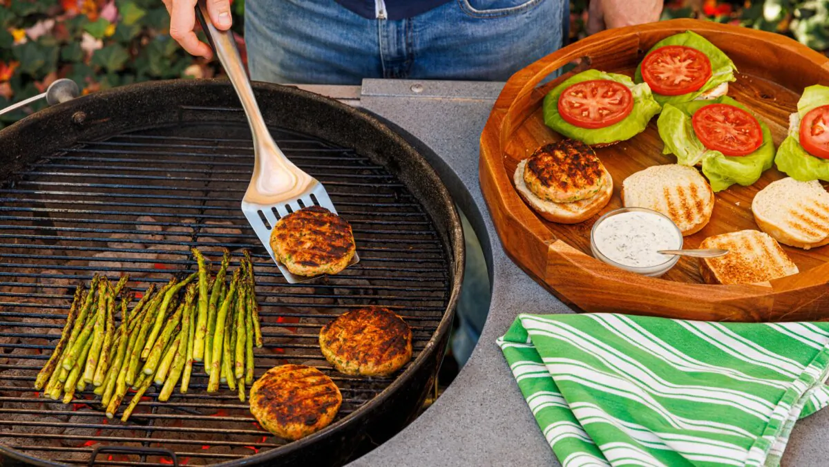 Broiling or grilling the salmon burgers and asparagus together allows for easy cleanup. (Joseph Keller/TNS)
