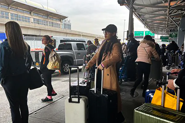 A Chinese student is pictured arriving at John F. Kennedy International Airport in New York City on Jan. 11, 2023. (Lin Dan/The Epoch Times)