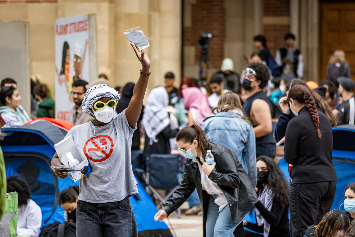 Students protest the Israel–Hamas conflict, on the University of California–Los Angeles campus on April 25, 2024. (John Fredricks/The Epoch Times)