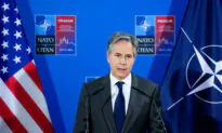Blinken Says Ukraine Can Address Threats on ‘Russian Side of the Border’ With US Weapons