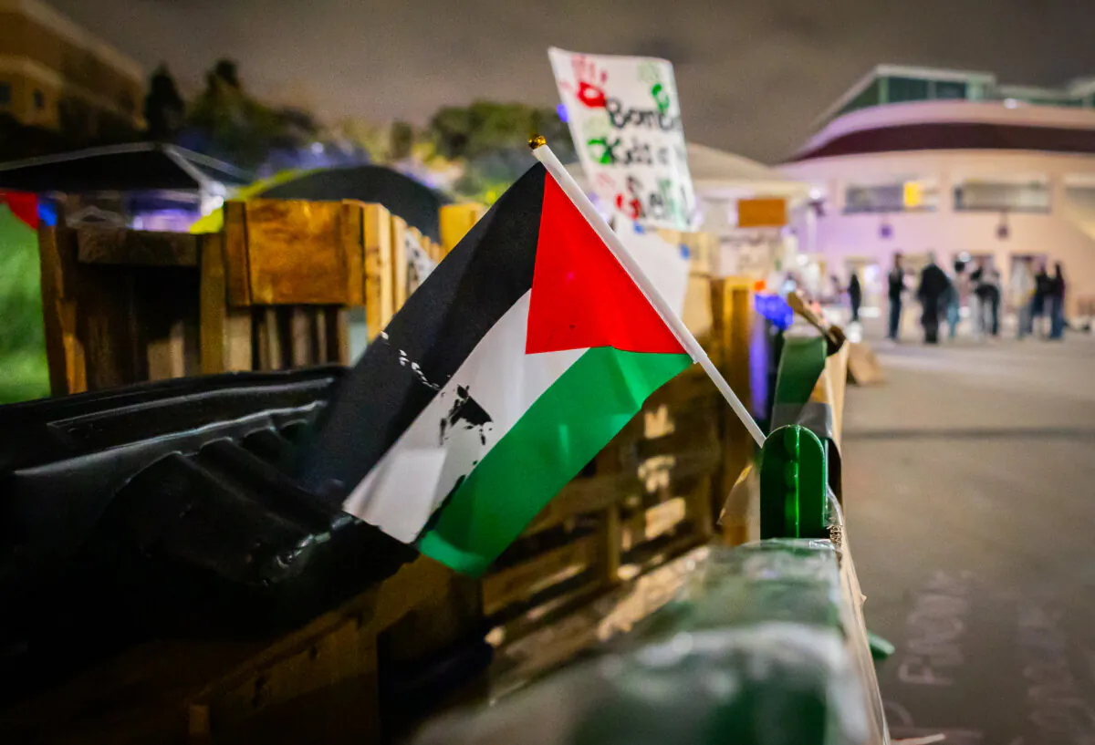 Students at University of California–Irvine protest against the Israel-Hamas conflict in Irvine, Calif., on May 2, 2024. (John Fredricks/The Epoch Times)