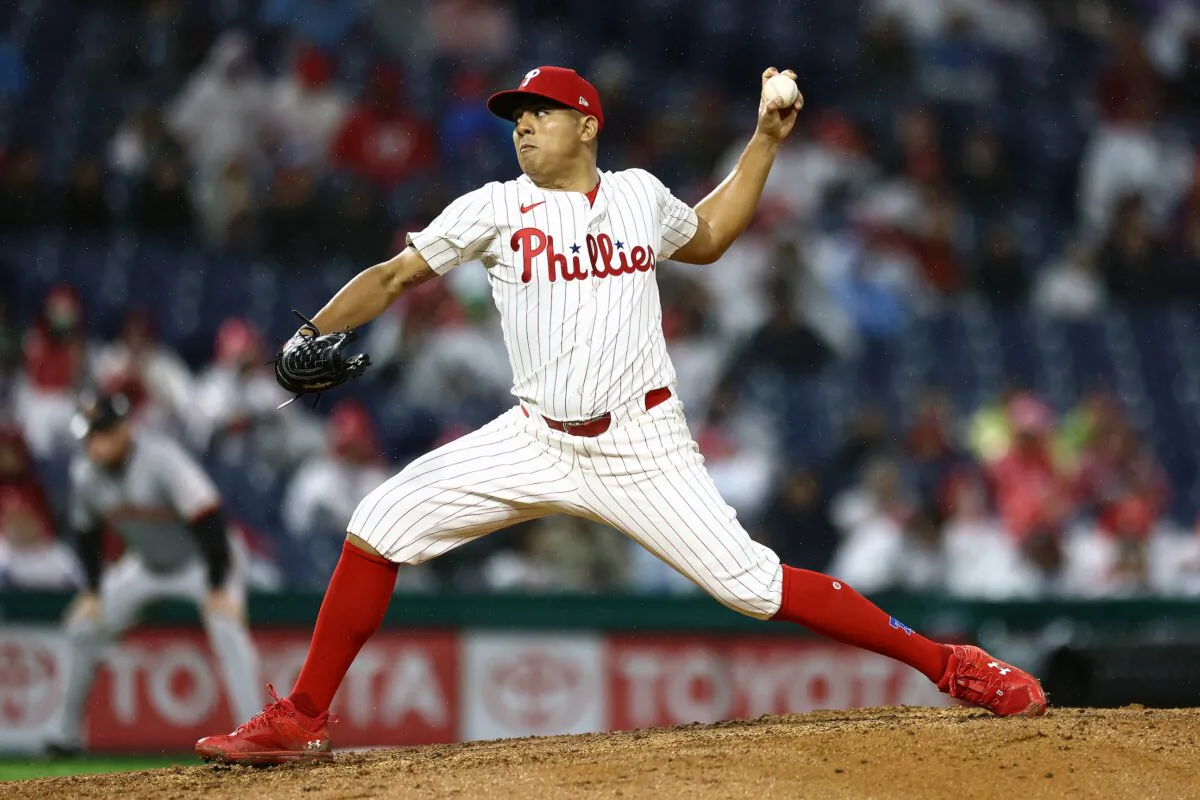 Ranger Suárez (55) of the Philadelphia Phillies pitches during the fourth inning against the San Francisco Giants in Philadelphia on May 4, 2024. (Tim Nwachukwu/Getty Images)