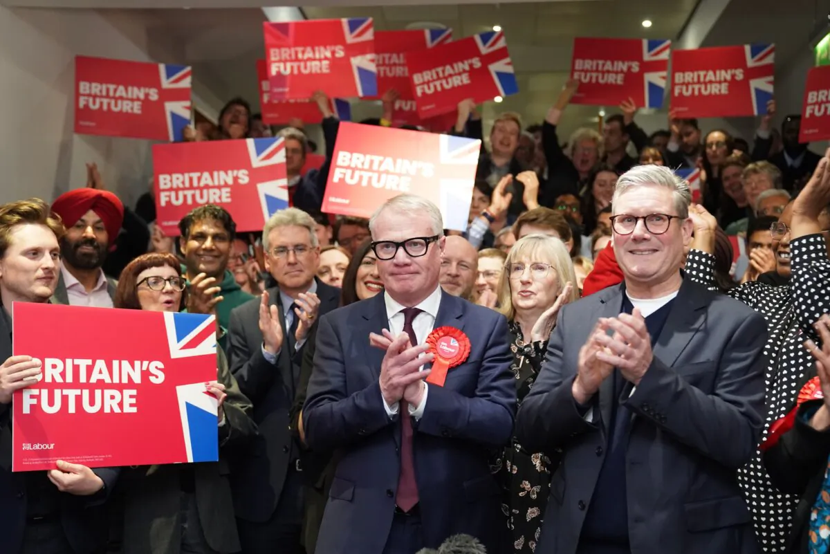 Labour Party leader Sir Keir Starmer (R) celebrates with newly elected Mayor of West Midlands Richard Parker at the International Convention Centre in Birmingham on May 4, 2024. (Jacob King/PA Wire)


