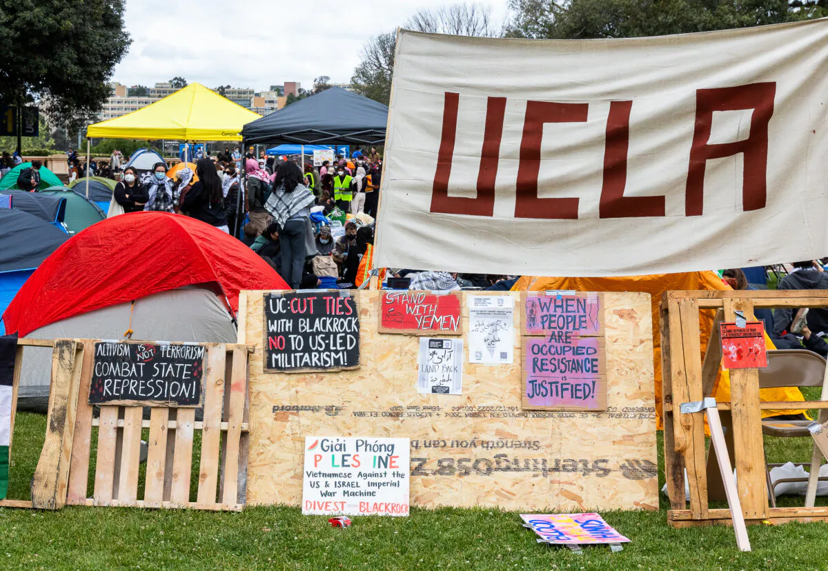 Pro-Palestinian activists protest against the Israel-Hamas conflict on the UCLA campus in Los Angeles on April 25, 2024. (John Fredricks/The Epoch Times)